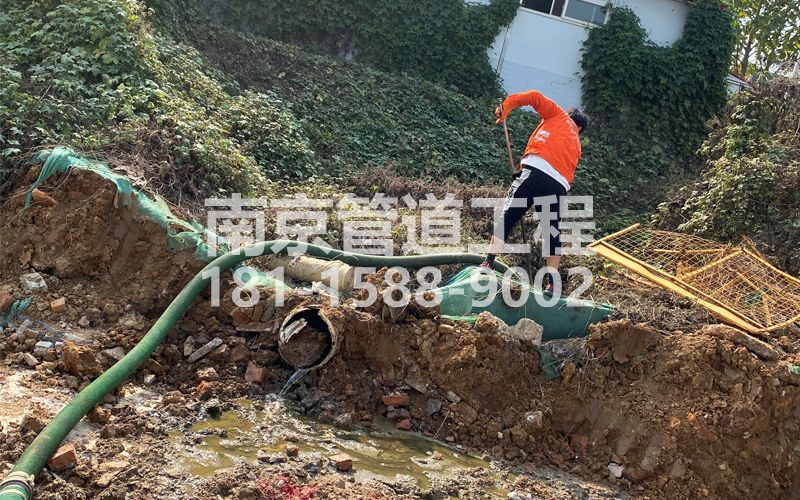 263黄浦工地化粪池清理